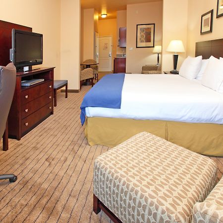 Holiday Inn Express Hotel & Suites Marshall By Ihg Pokoj fotografie