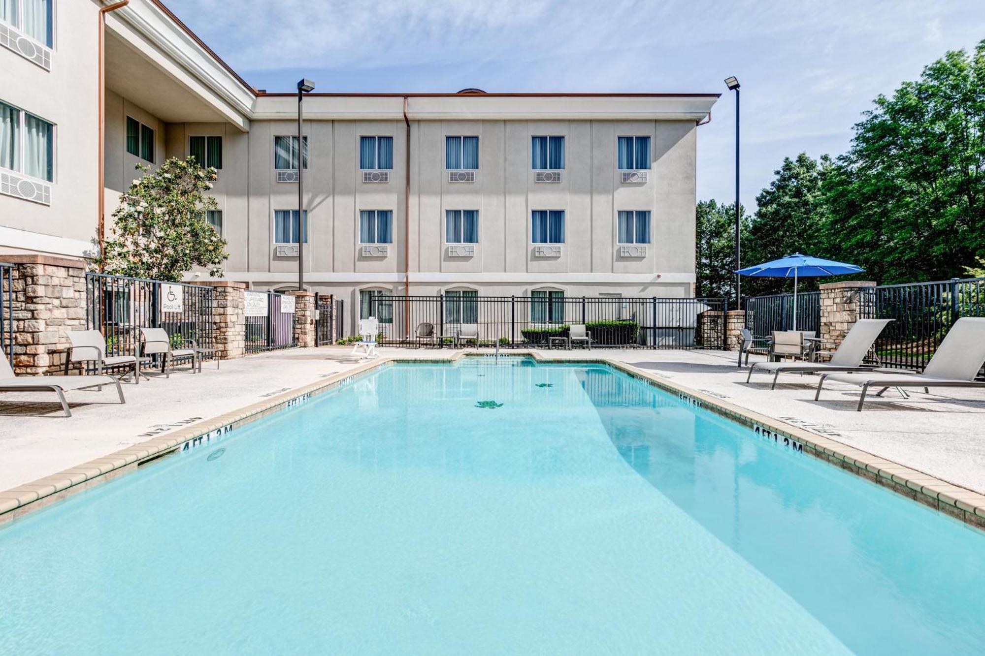 Holiday Inn Express Hotel & Suites Marshall By Ihg Exteriér fotografie