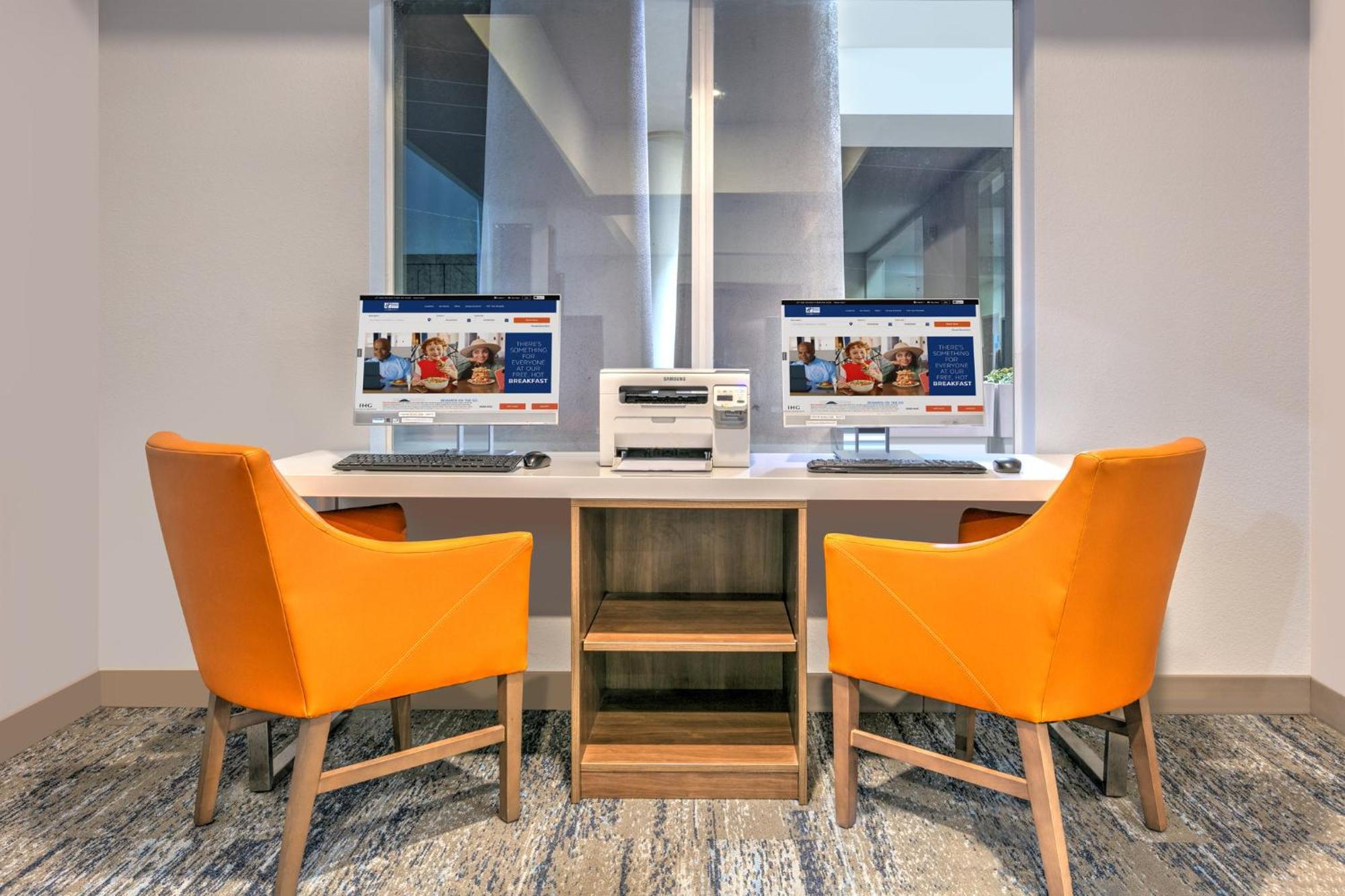 Holiday Inn Express Hotel & Suites Marshall By Ihg Exteriér fotografie