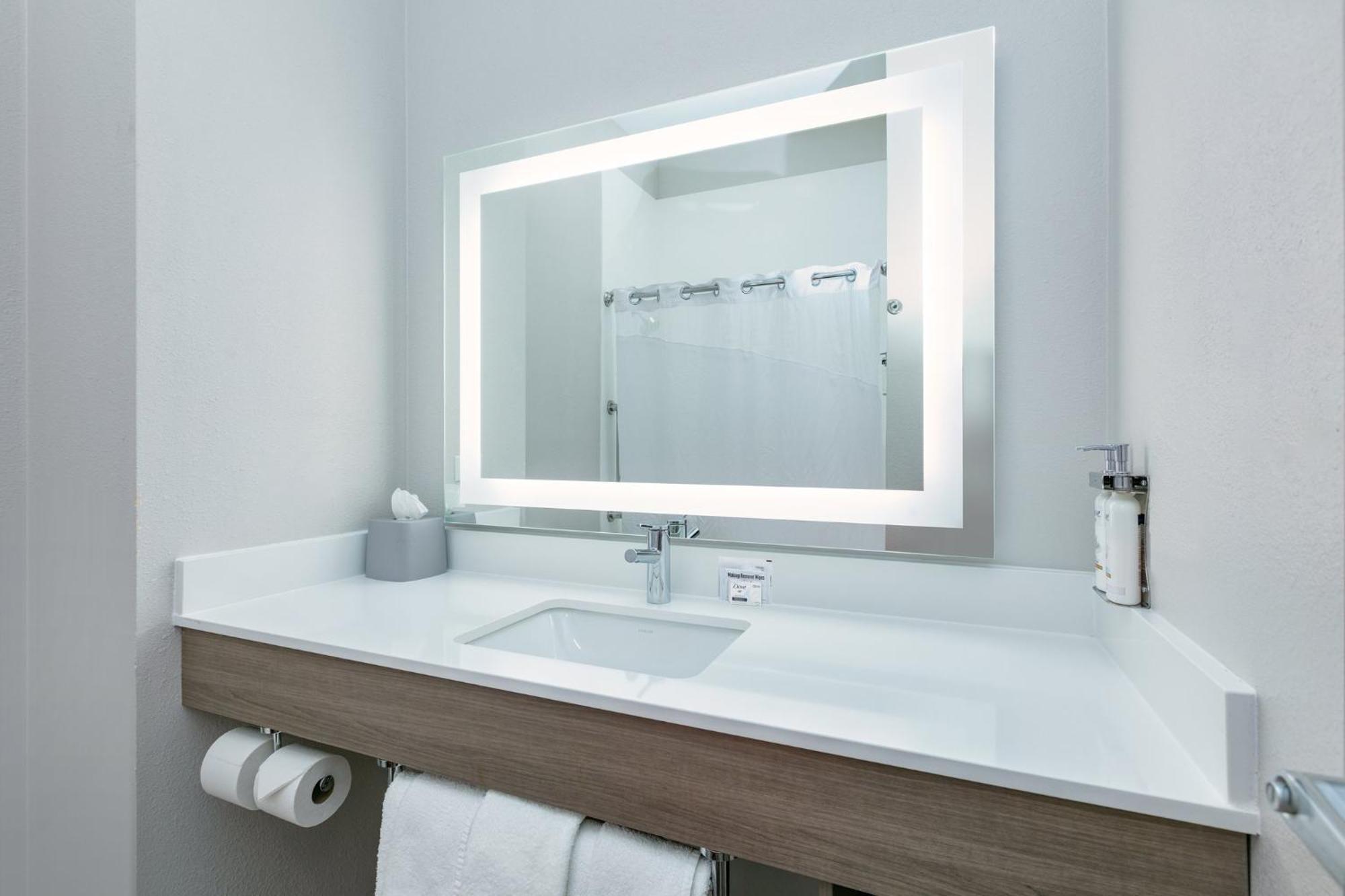 Holiday Inn Express Hotel & Suites Marshall By Ihg Exteriér fotografie
