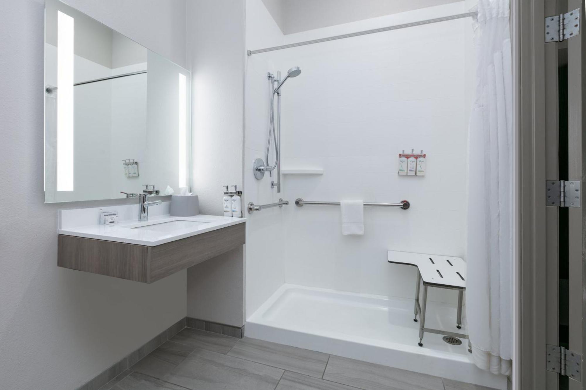 Holiday Inn Express Hotel & Suites Marshall By Ihg Exteriér fotografie